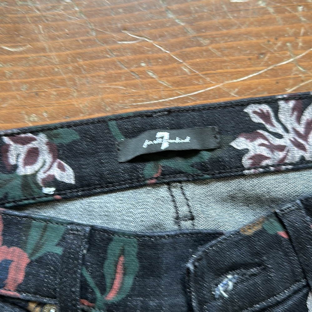 Flower Jean - Picture 2 of 3